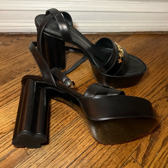 Louis Vuitton platforms - Picture 6 of 6